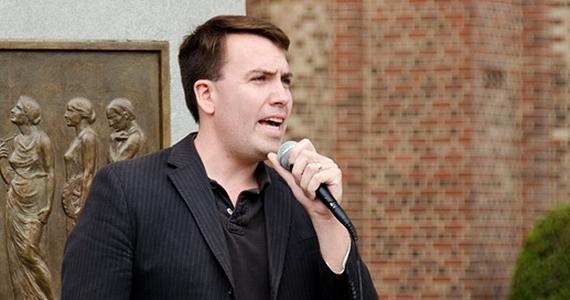 Ben Henwood speaks at homelessness event at USC